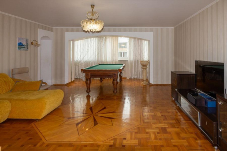 3-комн квартира Арцыбушевская улица, 40
