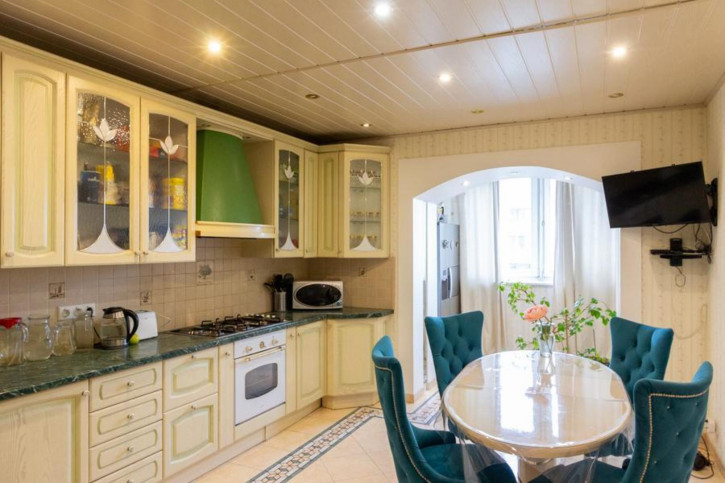 3-комн квартира Арцыбушевская улица, 40