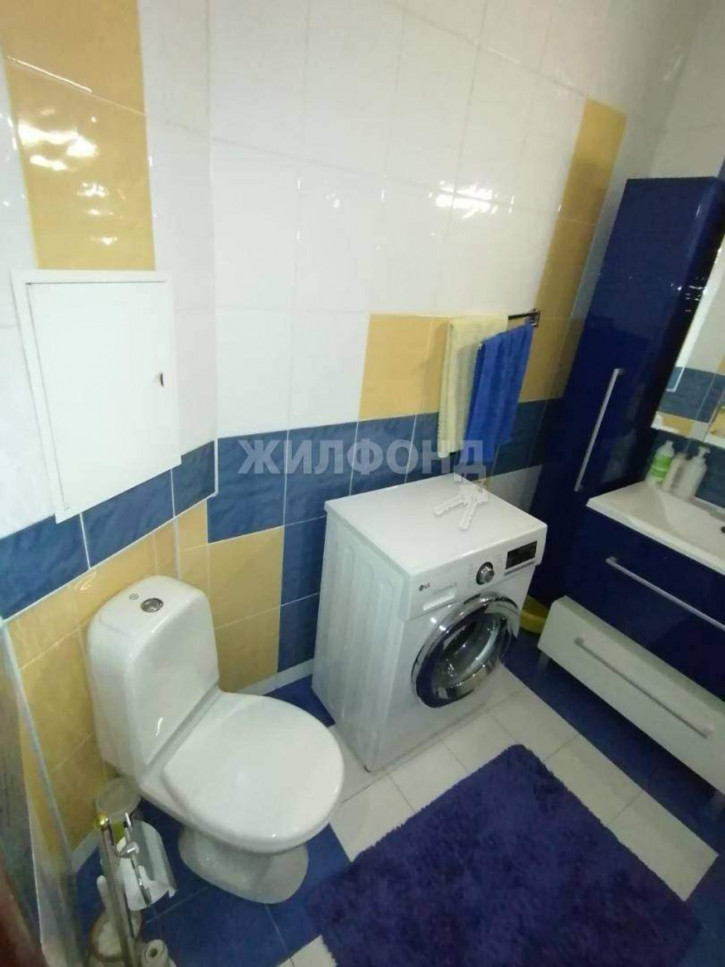 3-комн квартира Строителей проспект, д.45