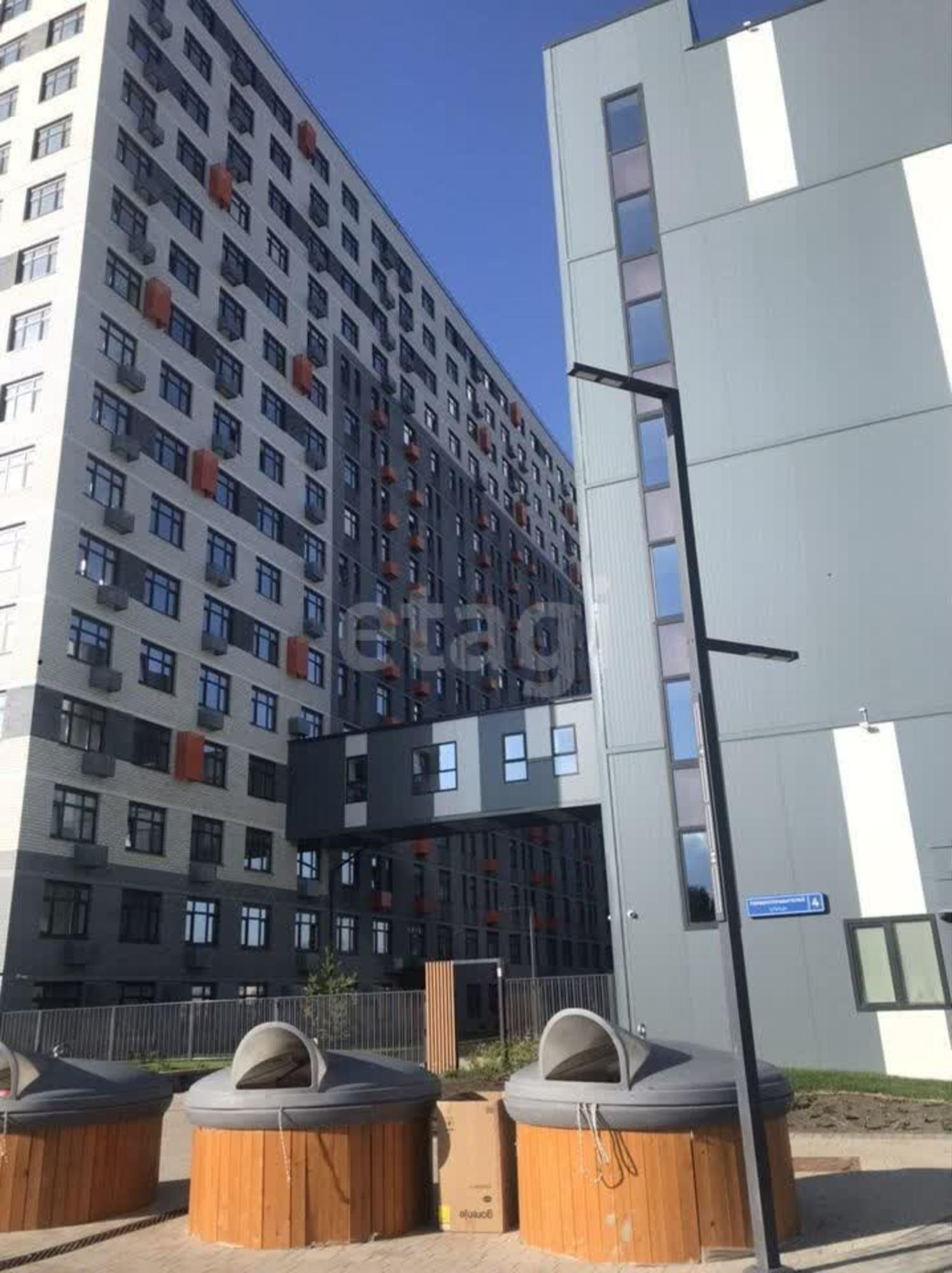 Купить гараж, место в паркинге за 350 000 рублей на Первооткрывателей 4