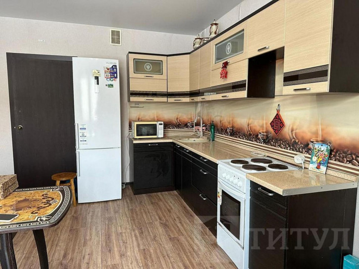 3-комн квартира Суворовский