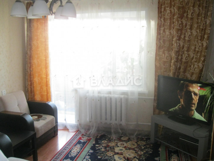 3-комн квартира улица Комиссарова