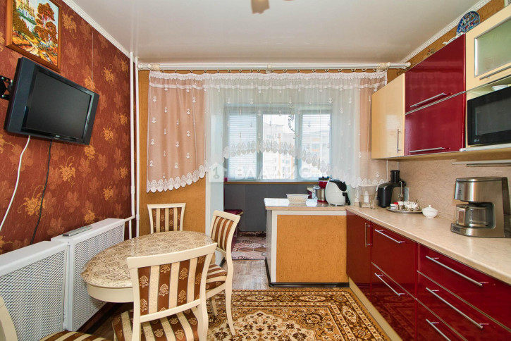3-комн квартира улица Нижняя Дуброва