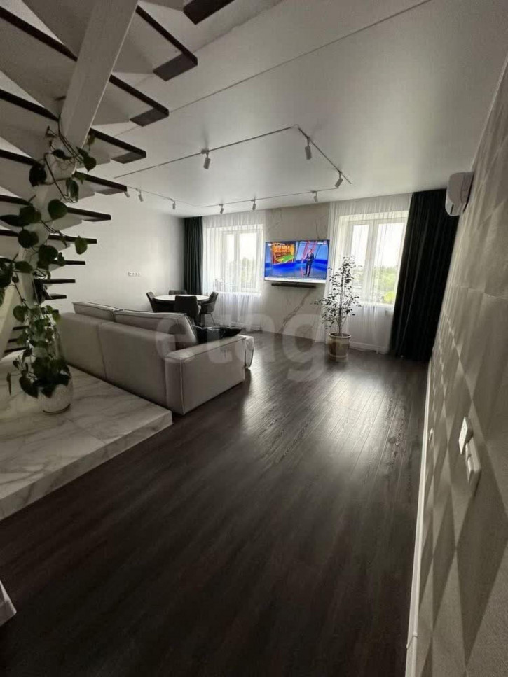 3-комн квартира улица Развития, 10
