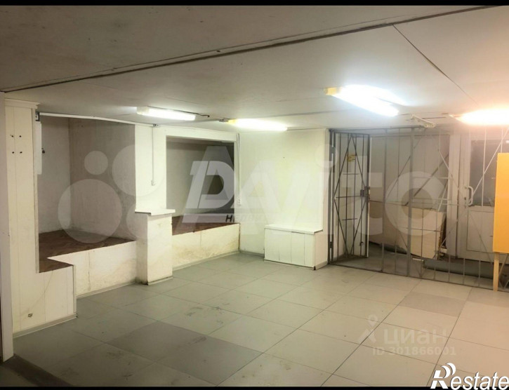 Торговое помещение Кронштадтская улица, 32,  д. 32