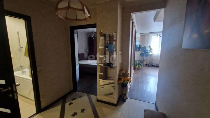 1-комн квартира Краснолесья, 30