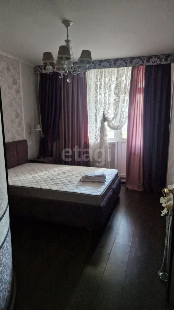 1-комн квартира Краснолесья, 30