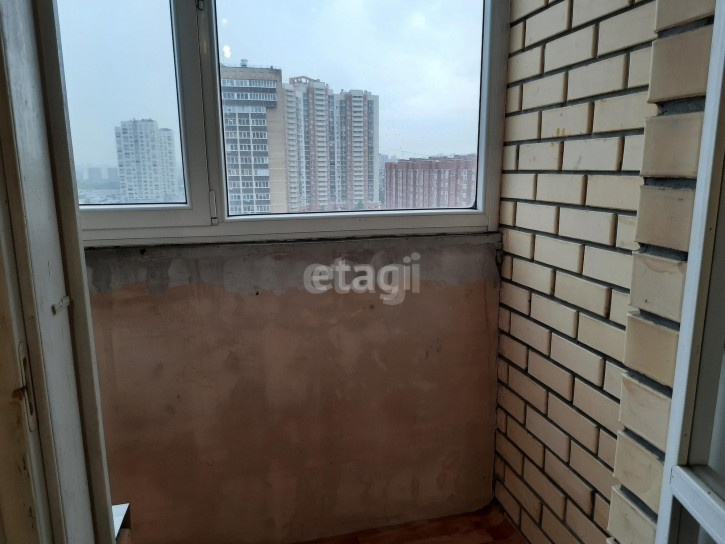 1-комн квартира Газовиков, 49
