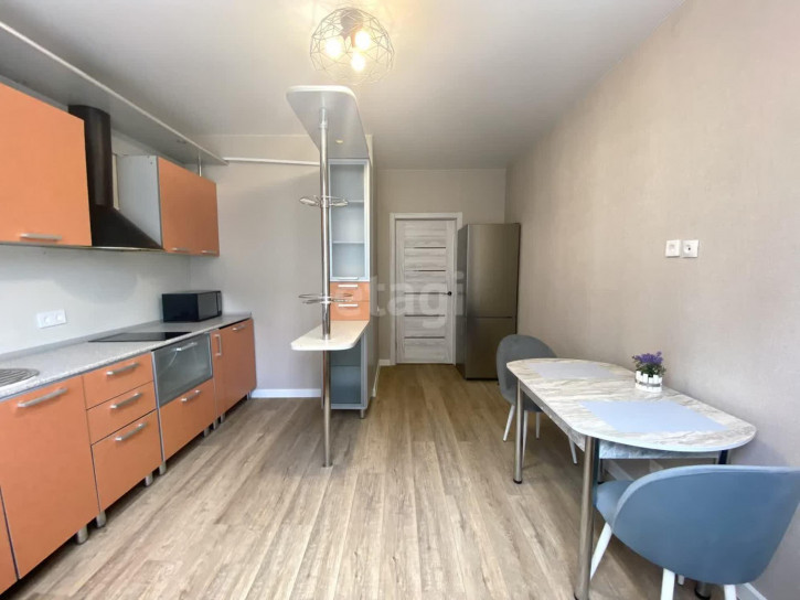 1-комн квартира Республики, 204/7