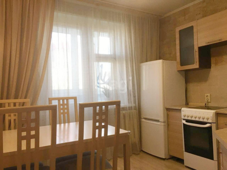 1-комн квартира Пермякова, 72