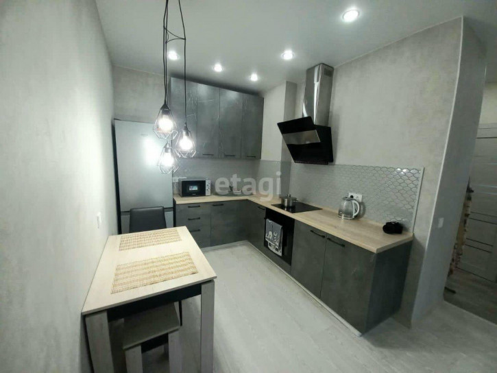 1-комн квартира Газовиков, 73