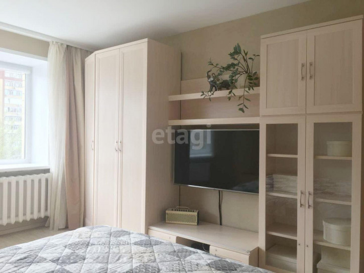 1-комн квартира Пермякова, 72
