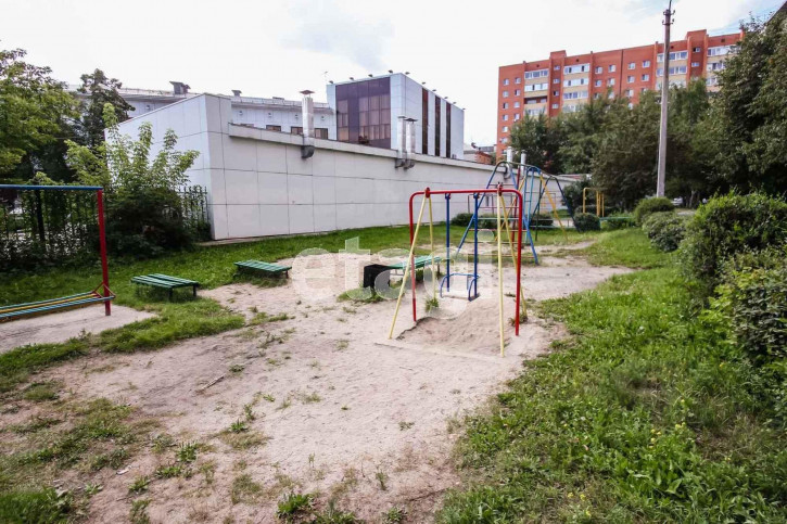3-комн квартира Елизарова, 49