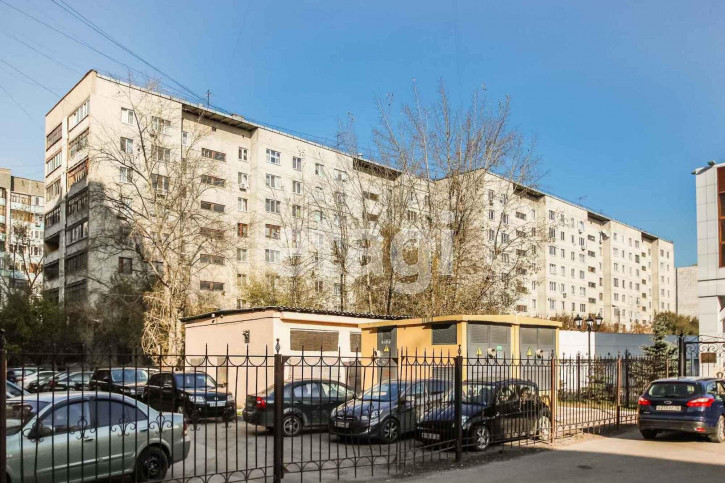 3-комн квартира Елизарова, 49