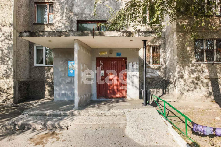 3-комн квартира Елизарова, 49