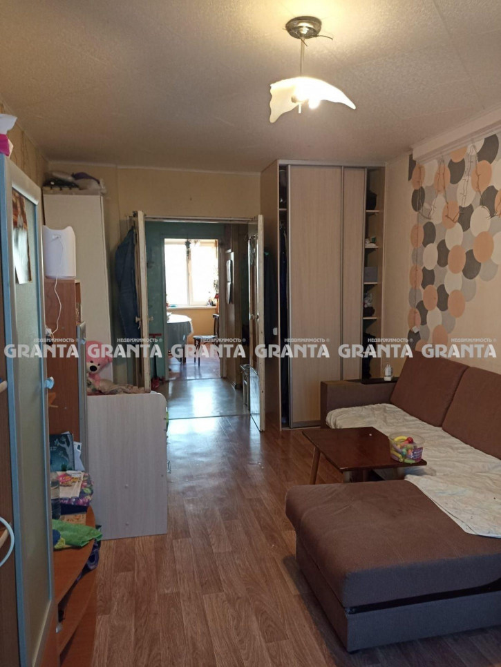 3-комн квартира пр-кт Металлургов, 1Д