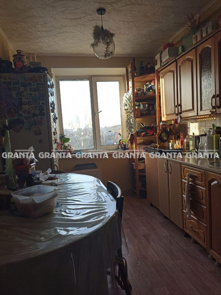 3-комн квартира пр-кт Металлургов, 1Д