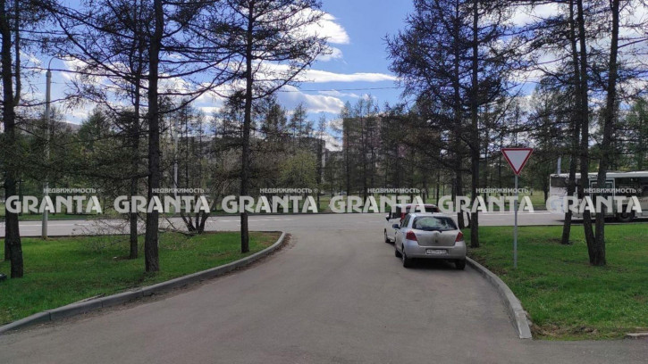4-комн квартира ул Петра Словцова, 13