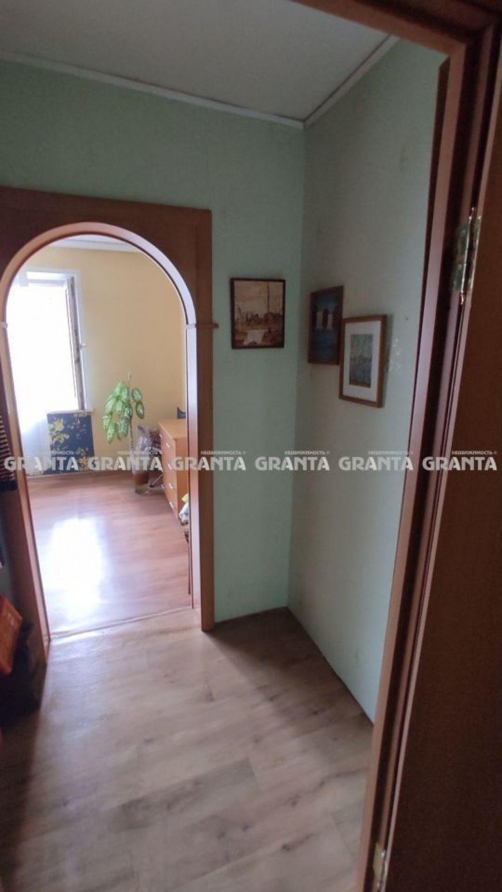 4-комн квартира ул Петра Словцова, 13