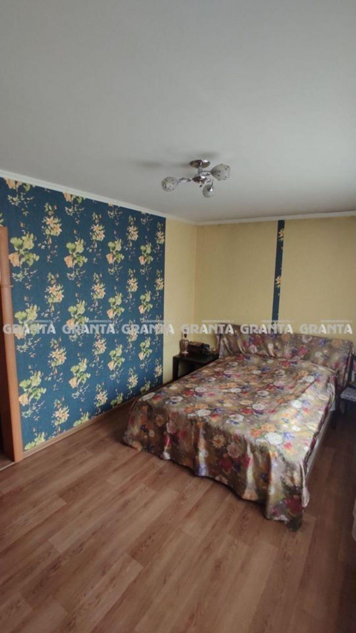 4-комн квартира ул Петра Словцова, 13