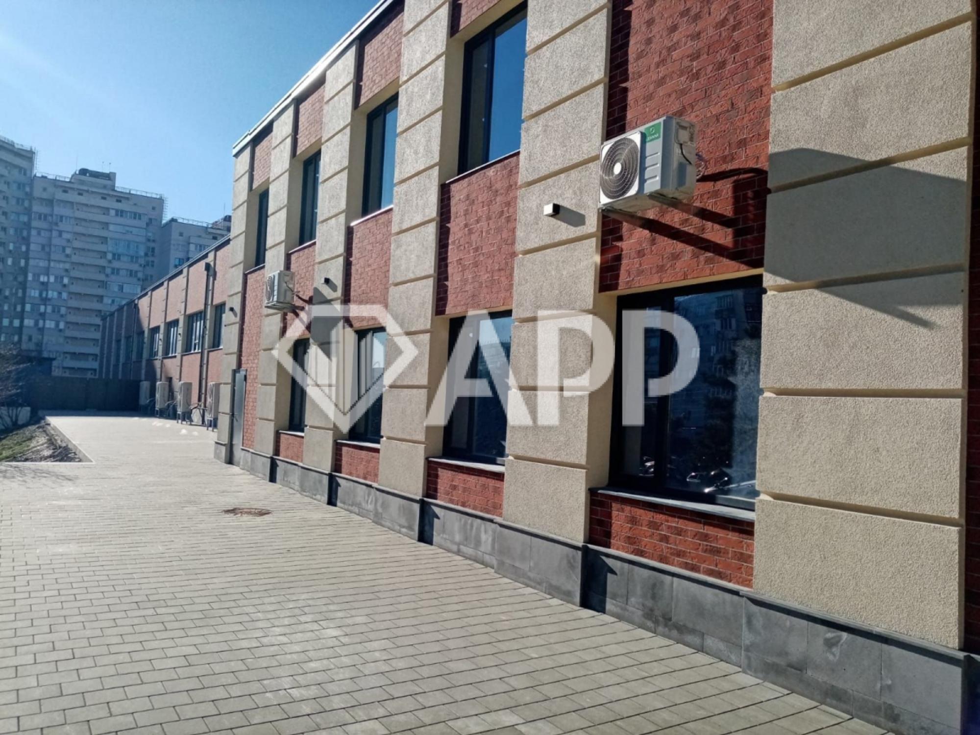 Сдать торговое помещение за 75 000 рублей на ул Малоземельская, 16