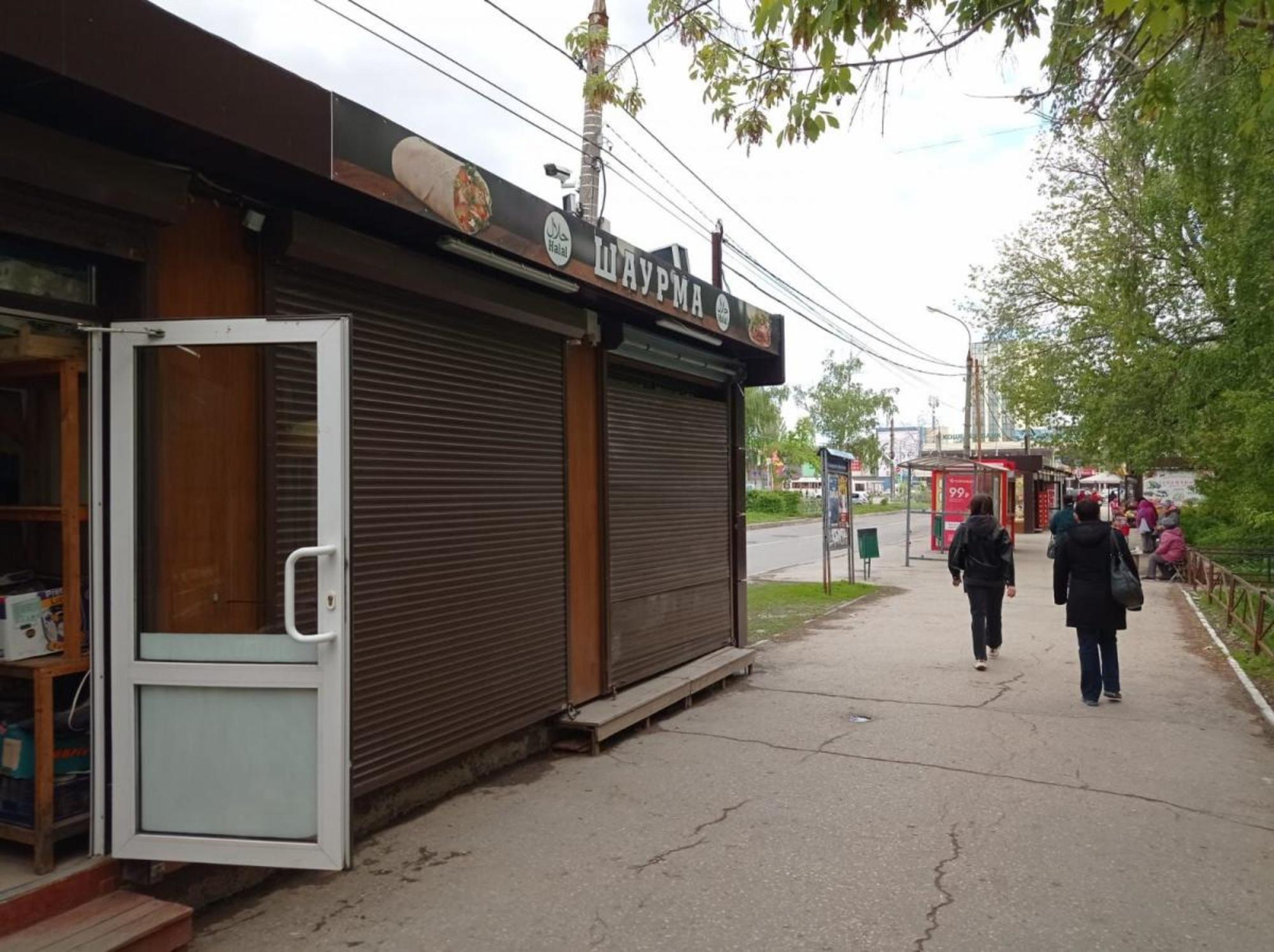 Купить торговое помещение за 500 000 рублей на ул Революционная, 165