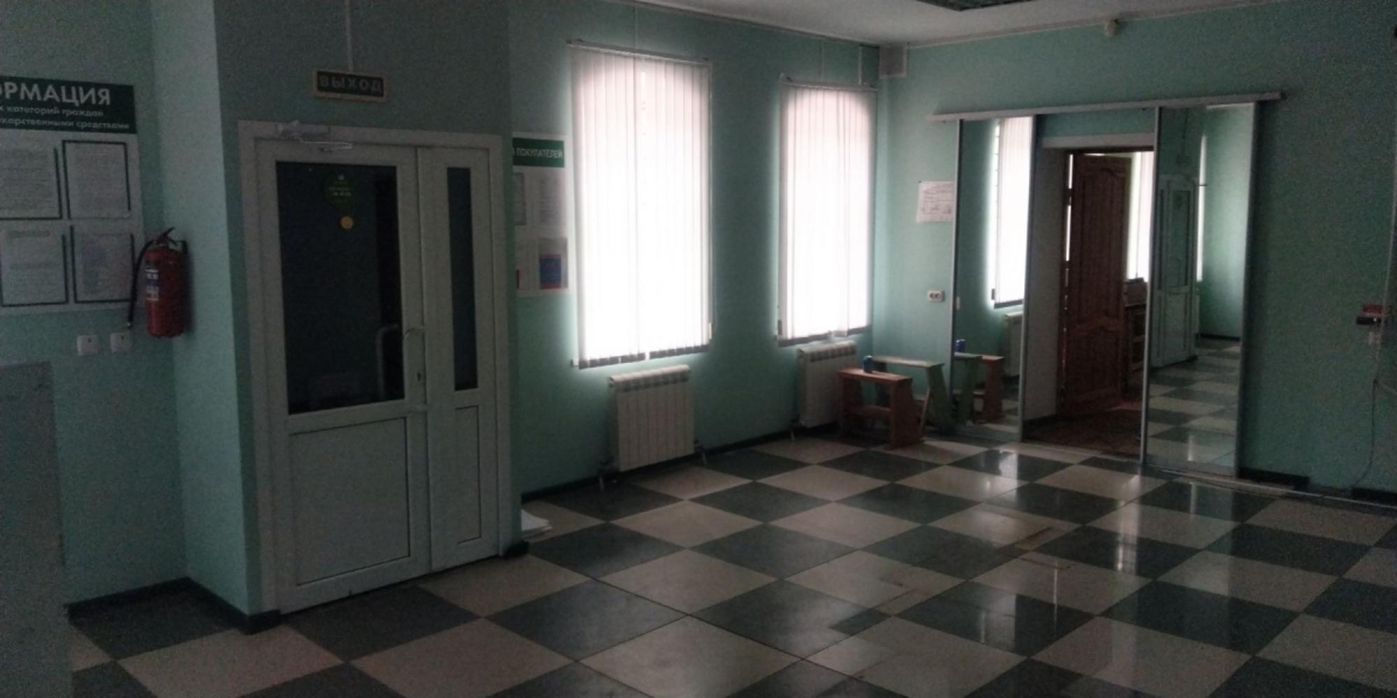 Сдать торговое помещение за 45 000 рублей на ул Московская, 23