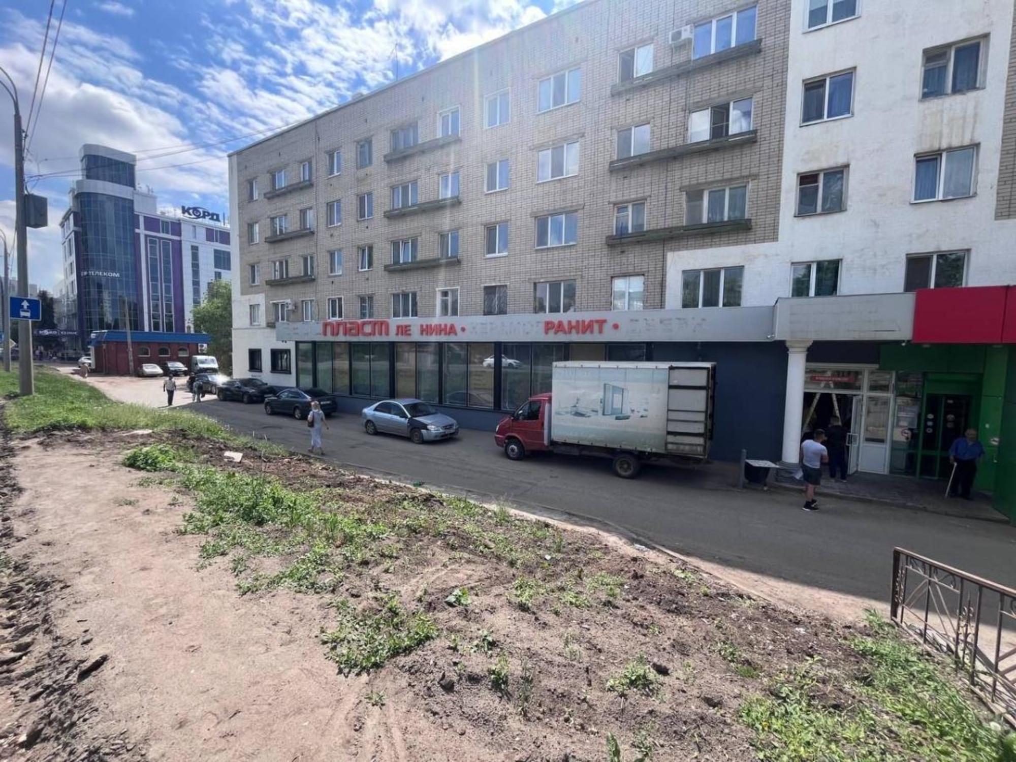 Купить помещение свободного назначения за 135 000 000 рублей на ул Аделя Кутуя, 72