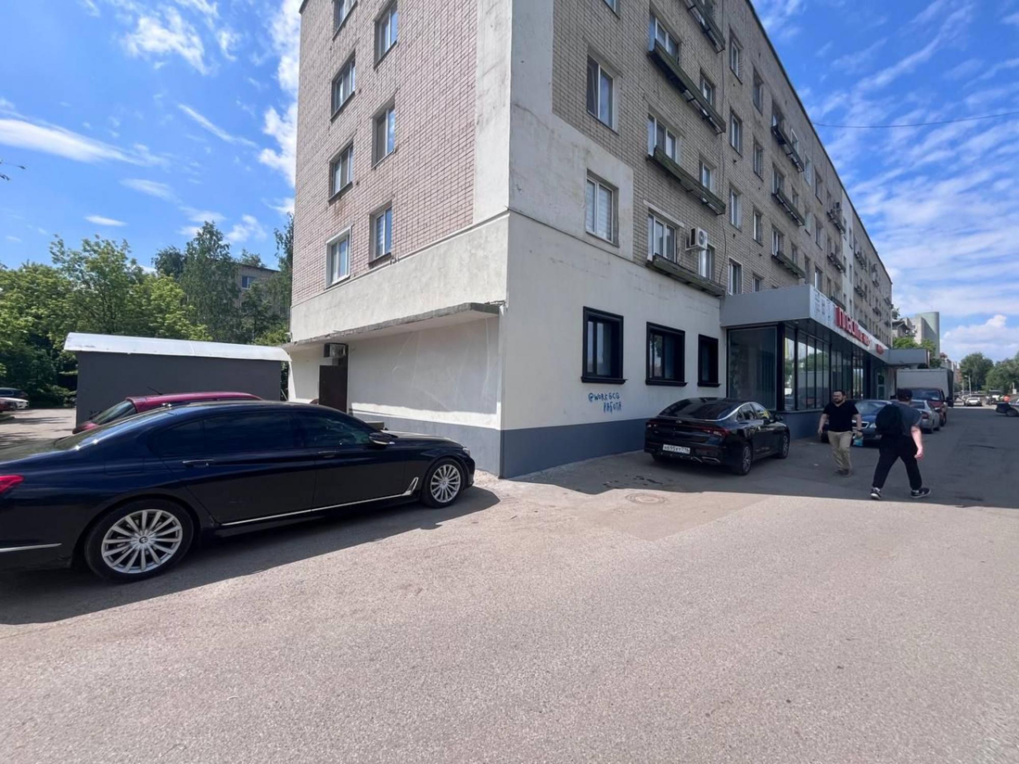 Купить помещение свободного назначения за 135 000 000 рублей на ул Аделя Кутуя, 72