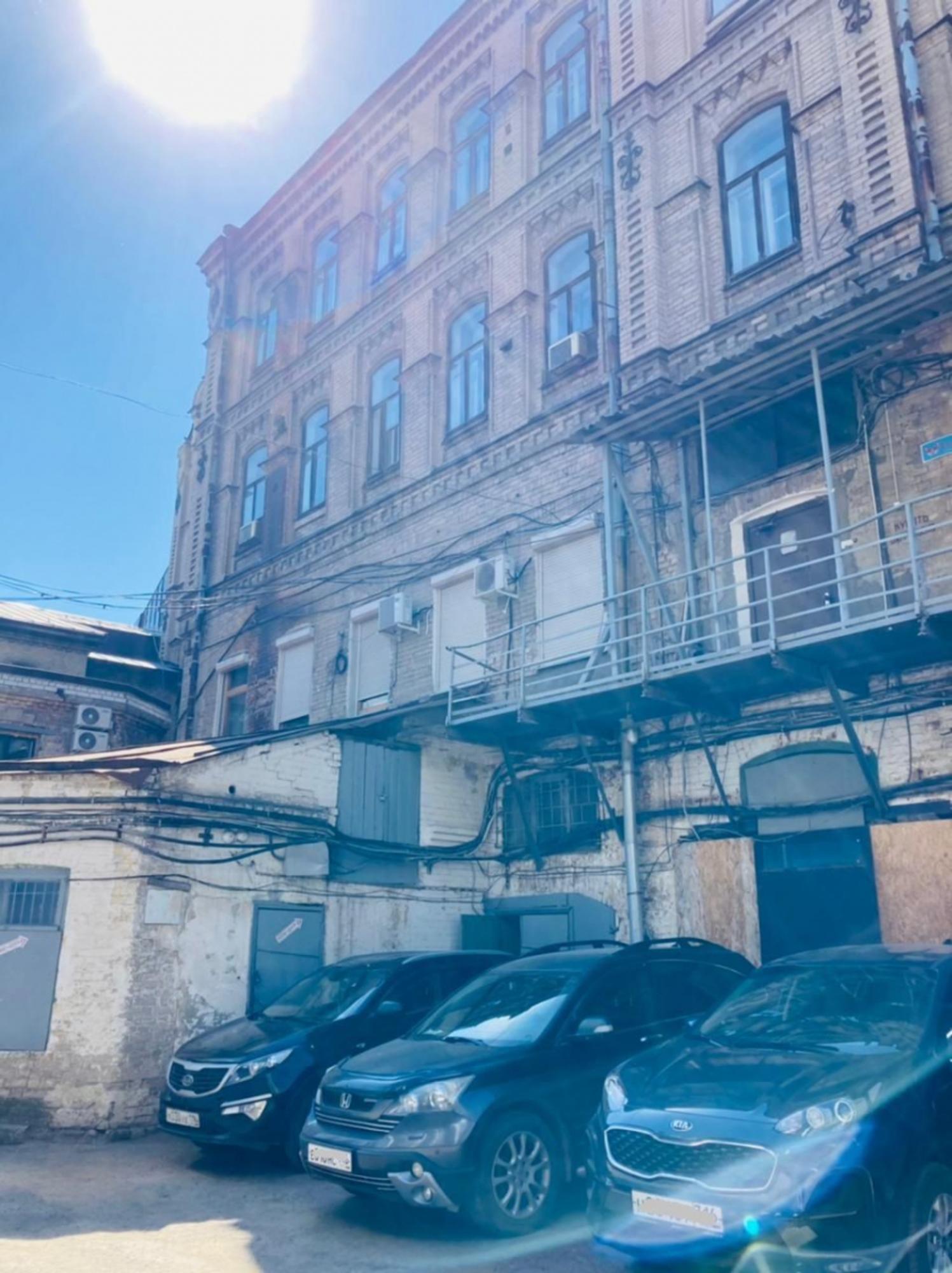 Купить офис, помещение под офис за 26 500 000 рублей на ул Профсоюзная, 15