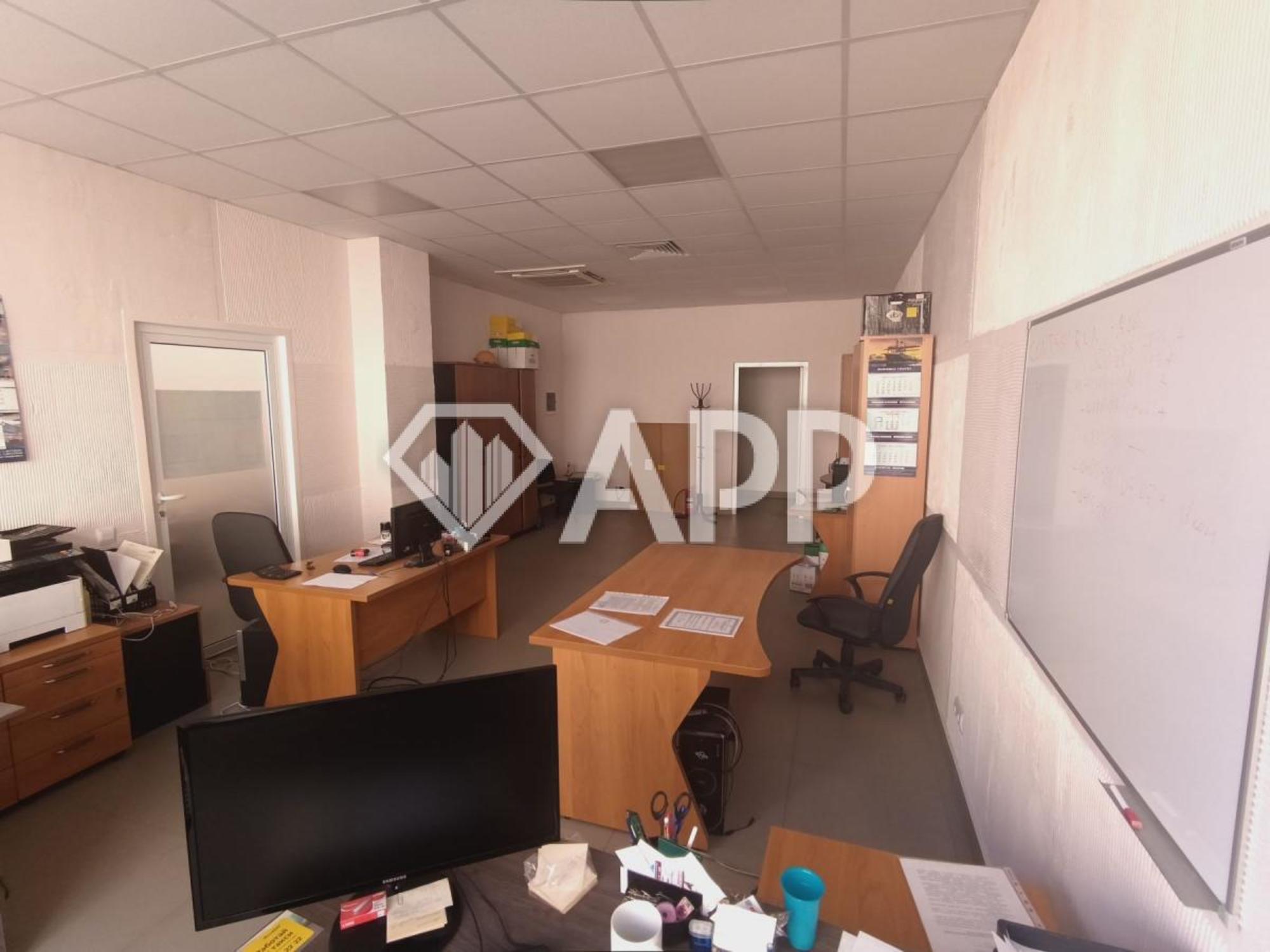 Сдать офис, помещение под офис за 34 000 рублей на ул Мира, 1