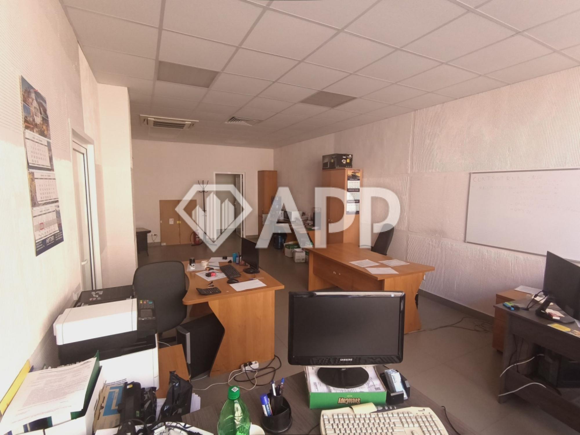 Сдать офис, помещение под офис за 34 000 рублей на ул Мира, 1
