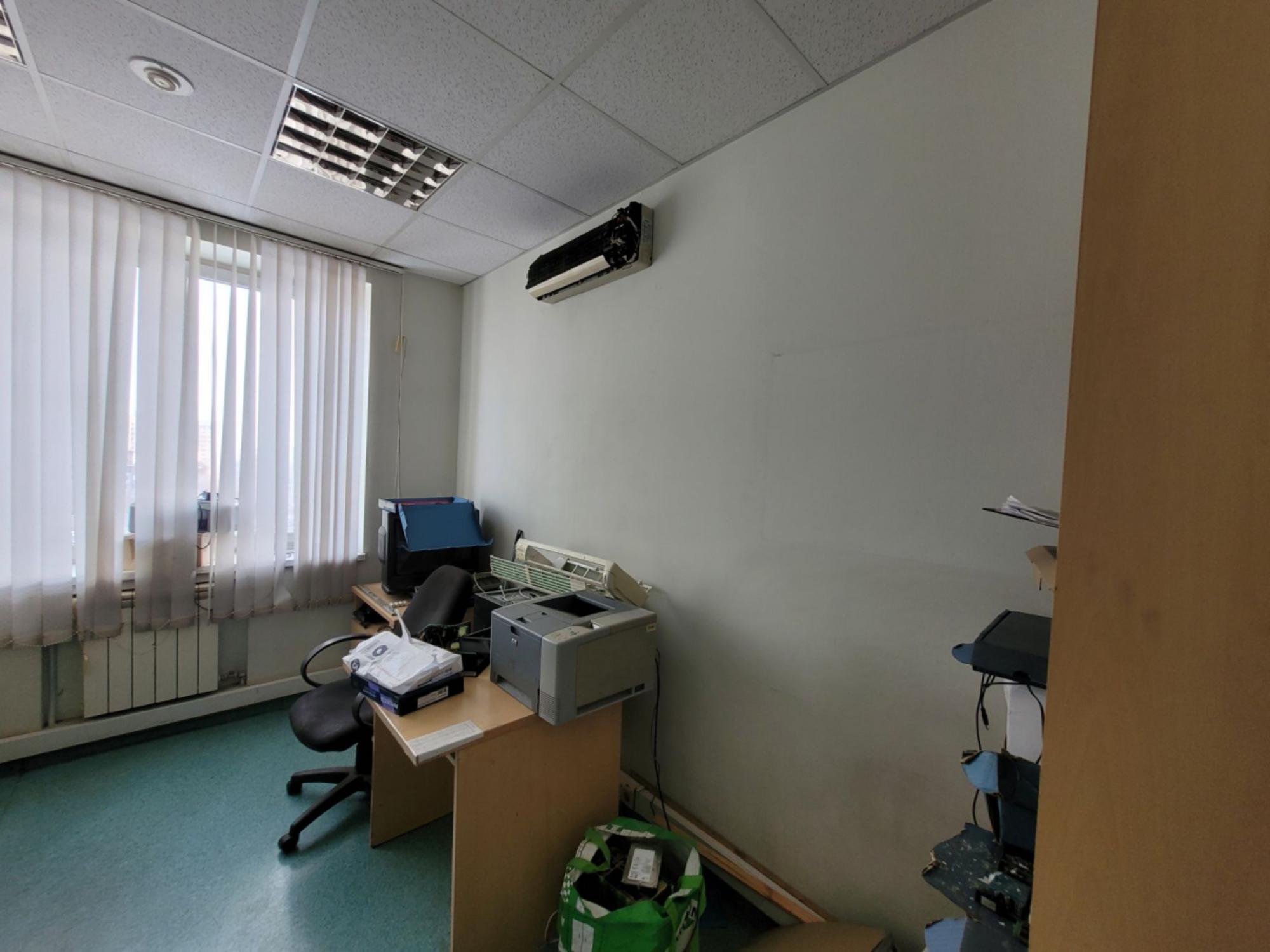 Купить офис, помещение под офис за 12 000 000 рублей на ул Антонова-Овсеенко, 53а
