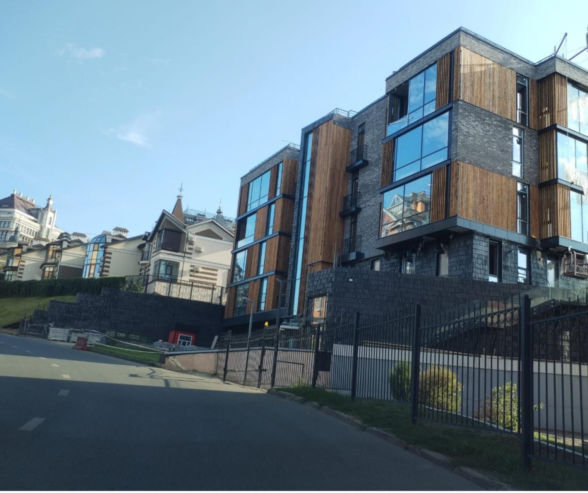 Купить помещение свободного назначения за 90 831 600 рублей на ул Касаткина, 23