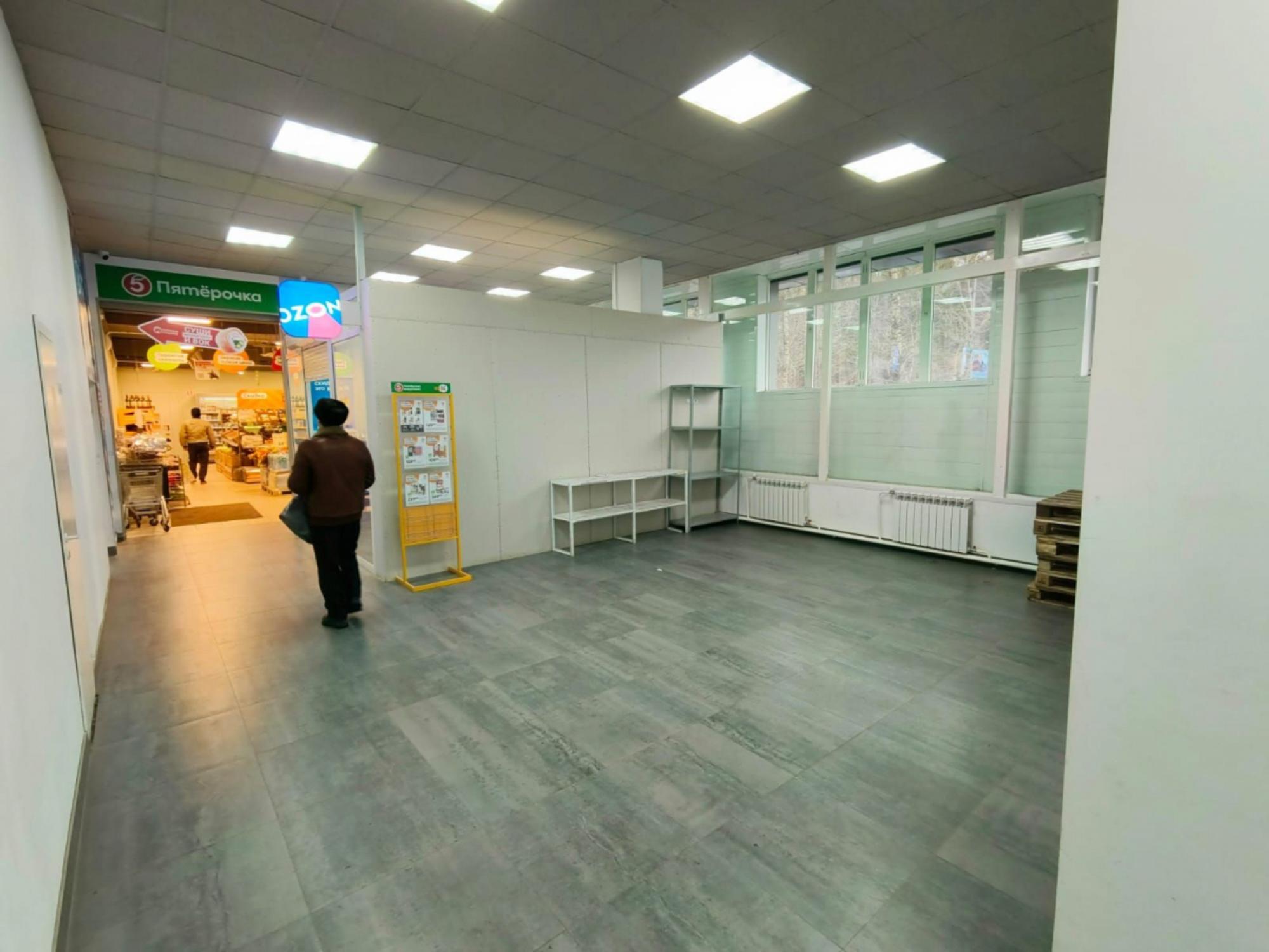 Сдать торговое помещение за 60 000 рублей на Томская обл., г.Томск, Иркутский тракт 118/1