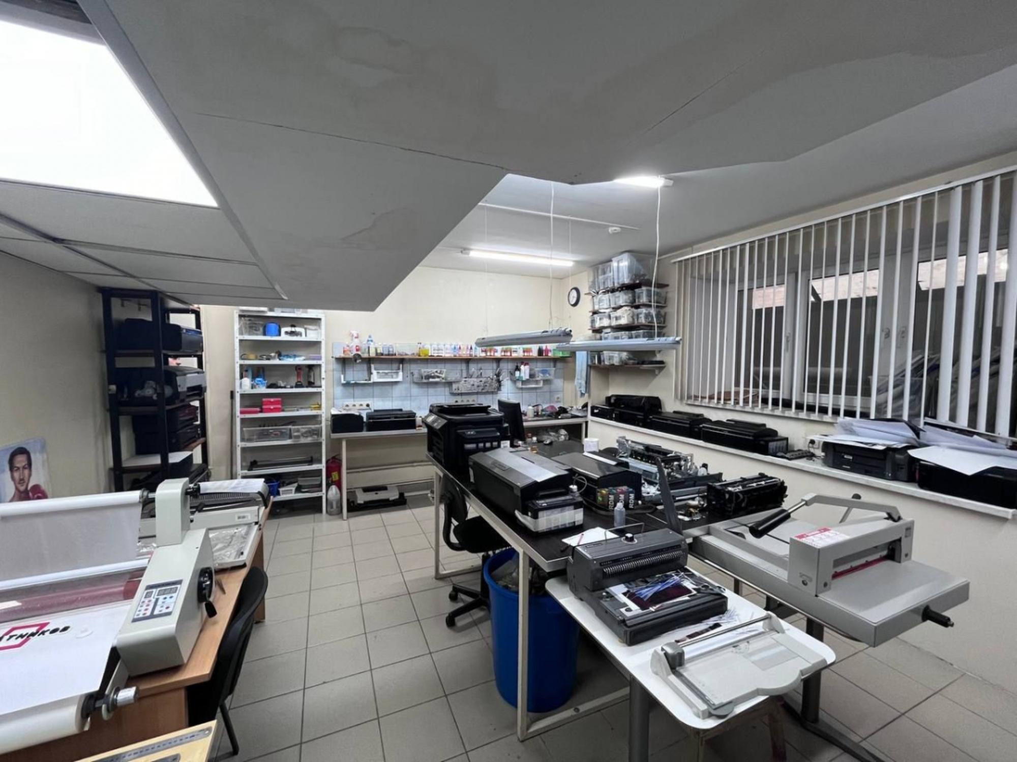 Купить офис, помещение под офис за 10 190 000 рублей на ул Адоратского, 3А