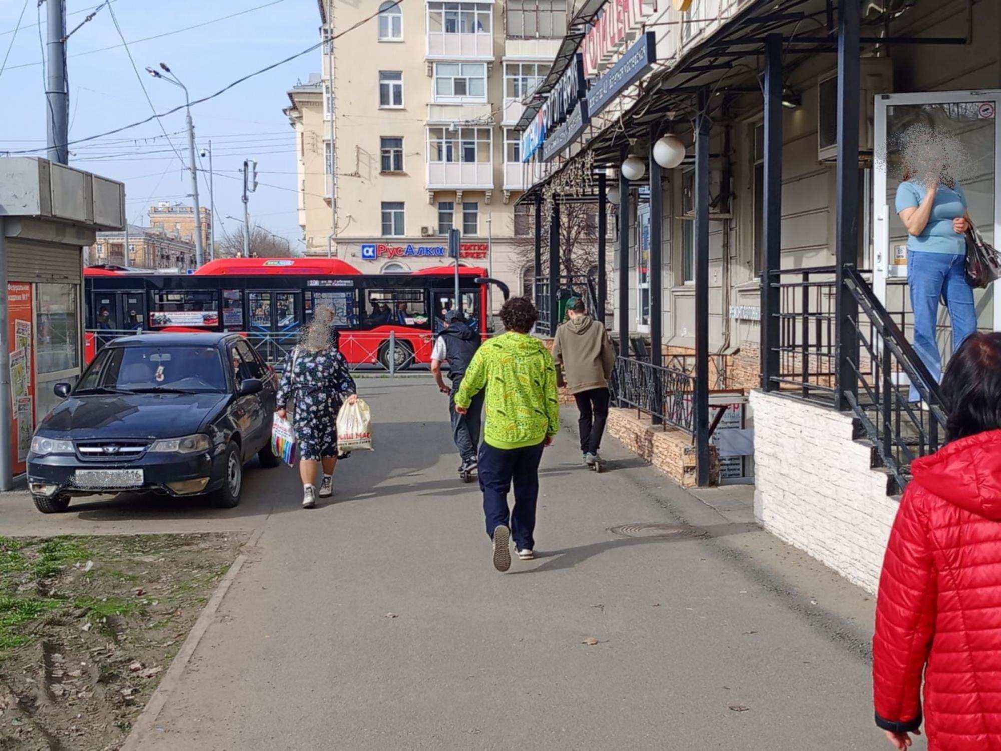 Сдать торговое помещение за 49 500 рублей на ул Декабристов, 158