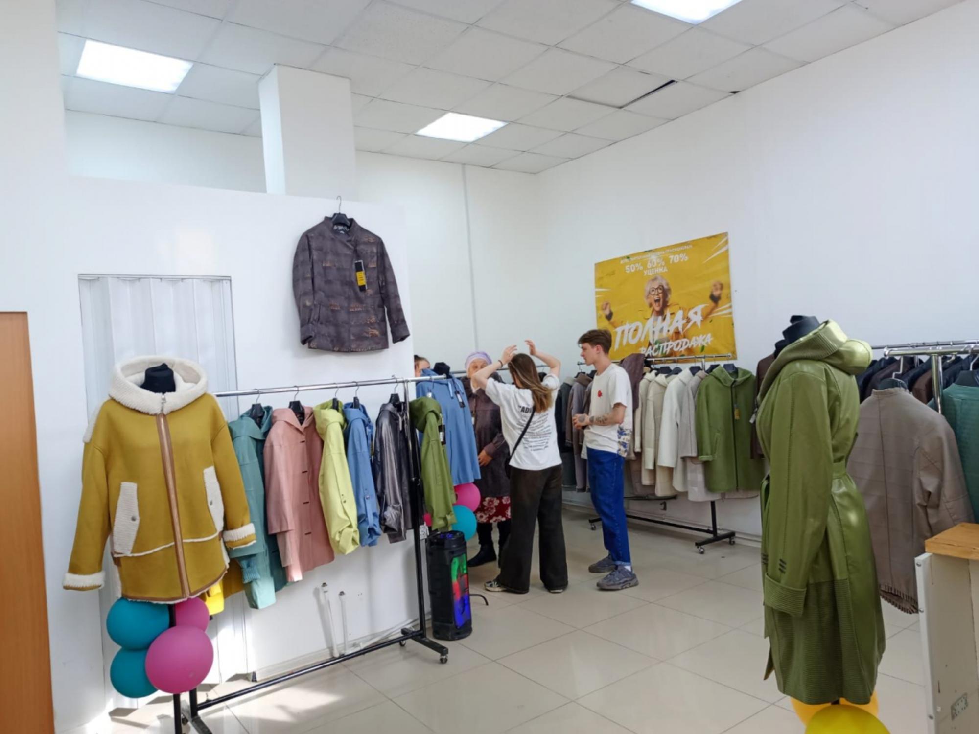 Сдать торговое помещение за 49 500 рублей на ул Декабристов, 158