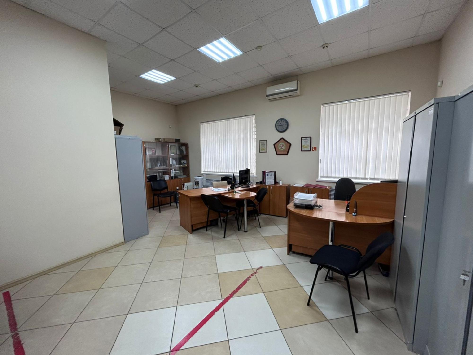 Сдать торговое помещение за 128 700 рублей на ул Чистопольская, 85