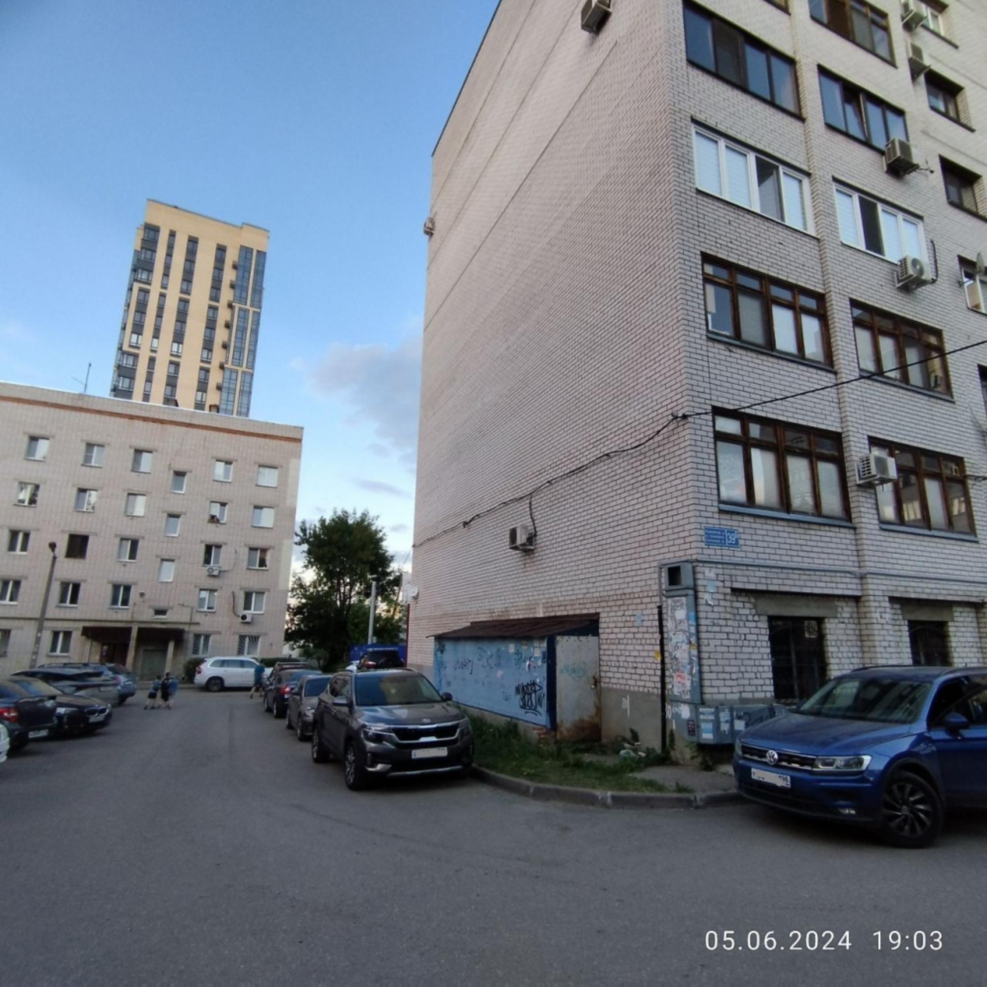 Купить складское помещение за 10 000 000 рублей на ул Космонавтов, 39Б