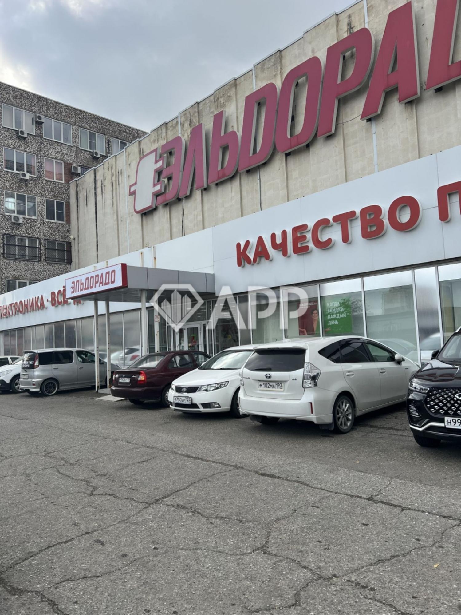 Купить торговое помещение за 150 000 000 рублей на пр-кт Дзержинского, 211