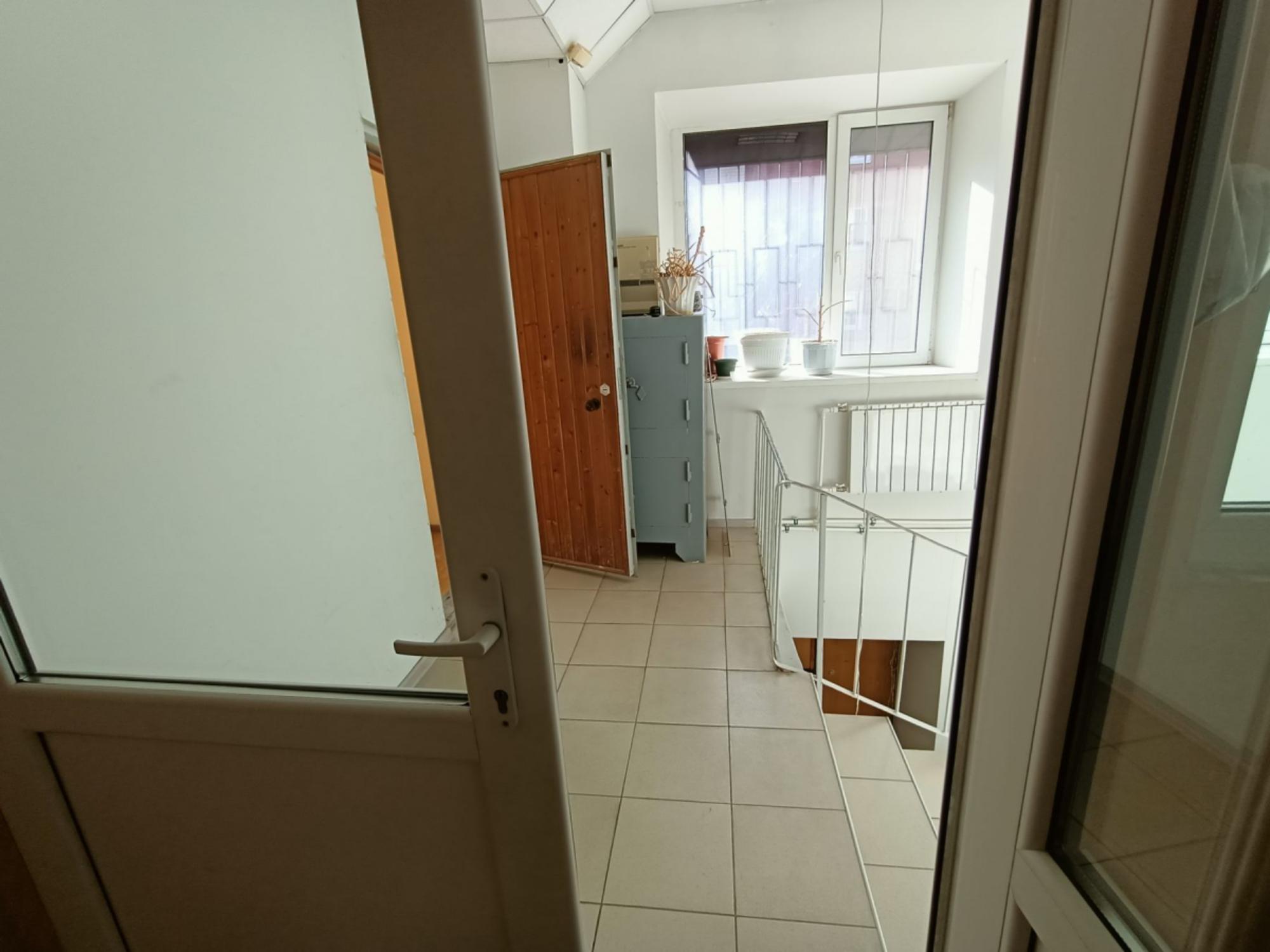 Сдать офис, помещение под офис за 41 000 рублей на ул Печерская, 151