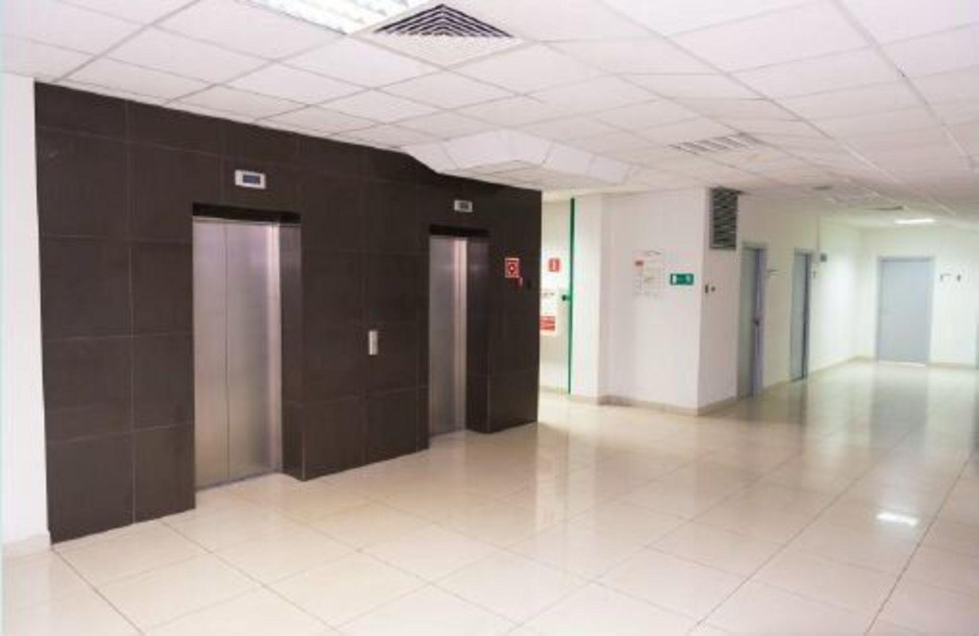 Сдать офис, помещение под офис за 330 000 рублей на ул Льва Толстого, 123