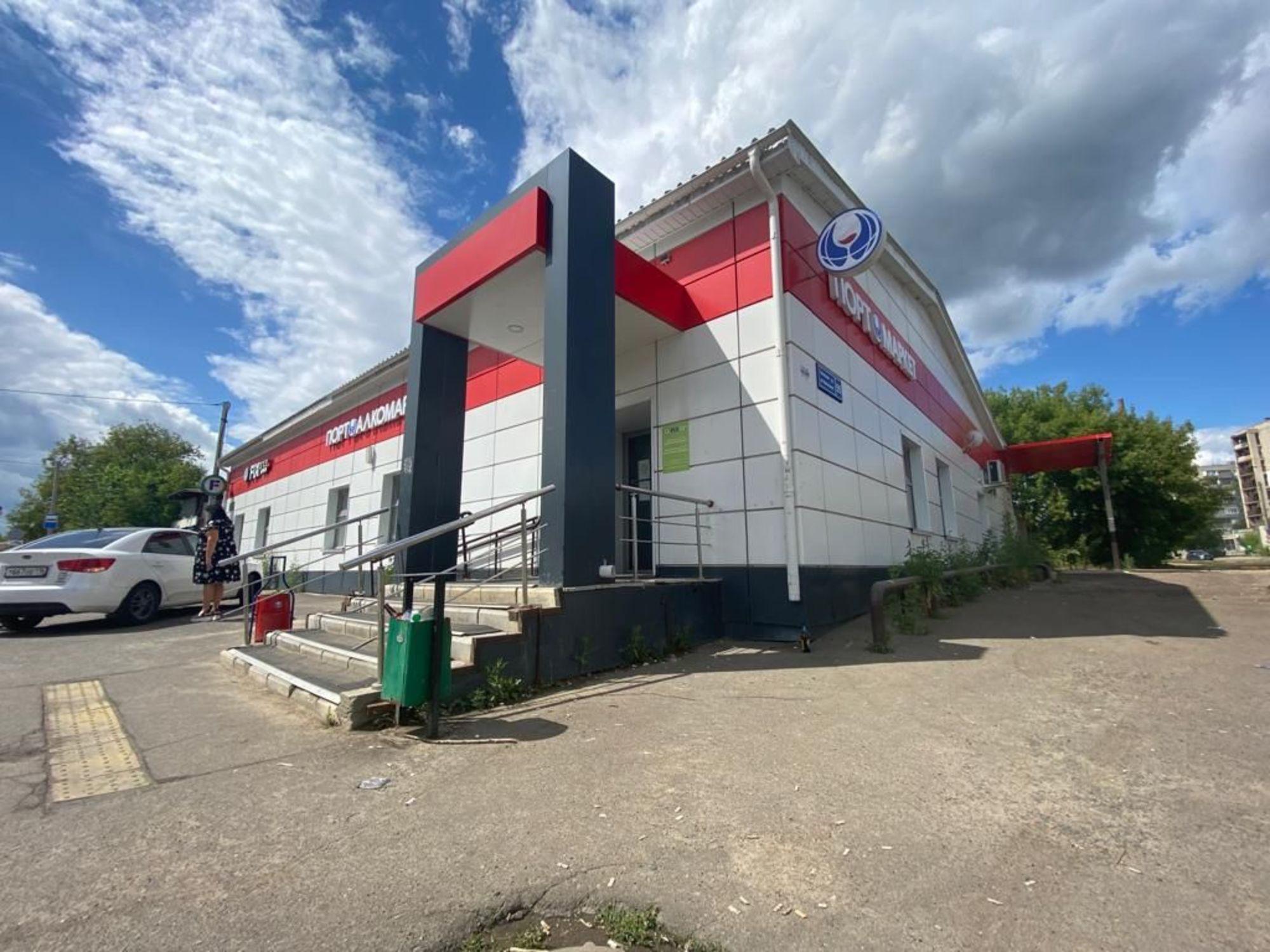 Купить офис, помещение под офис за 36 500 000 рублей на ул Челюскина, 55