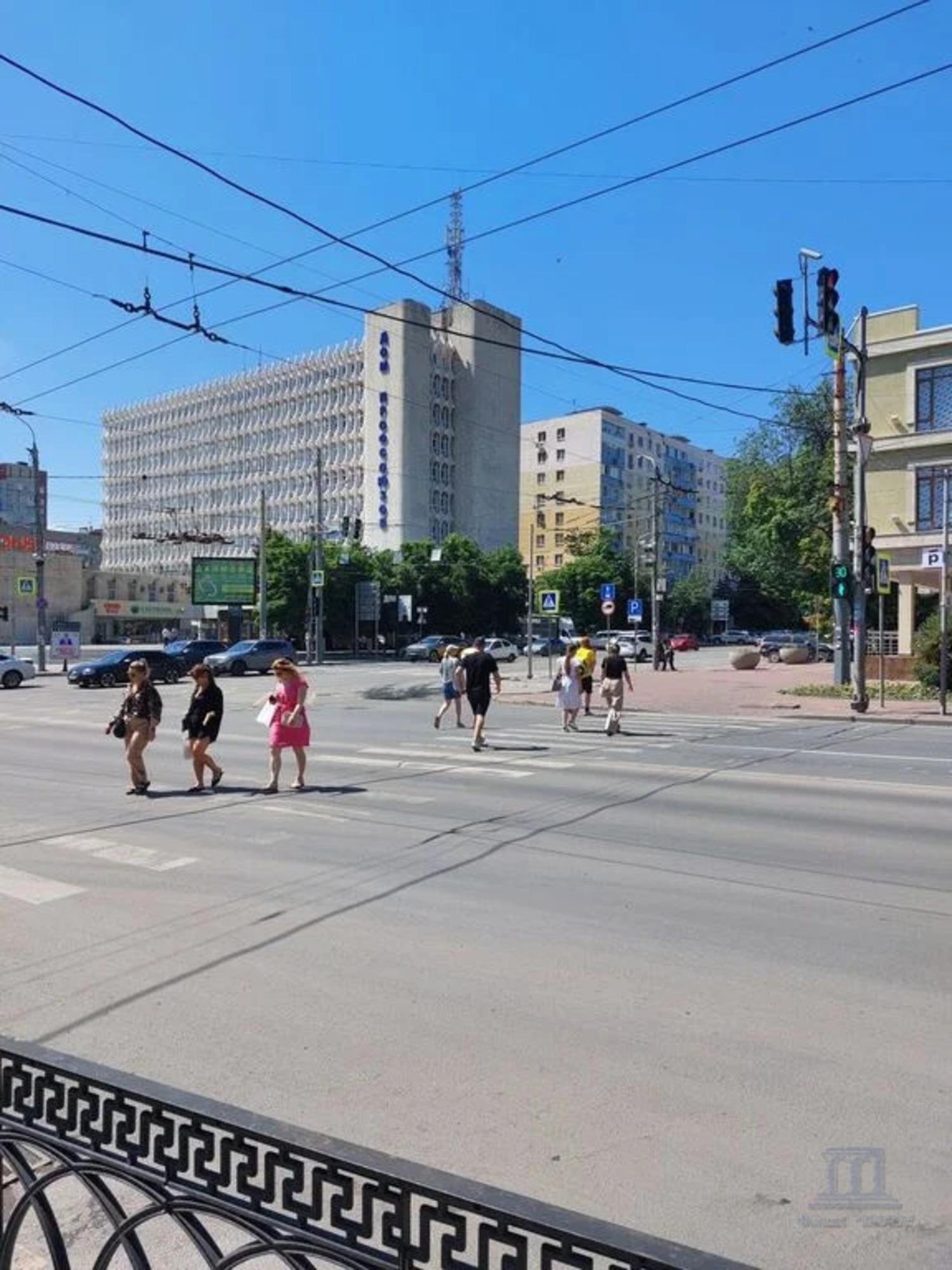 Купить торговое помещение за 39 000 000 рублей на ул. Красноармейская, 178Б