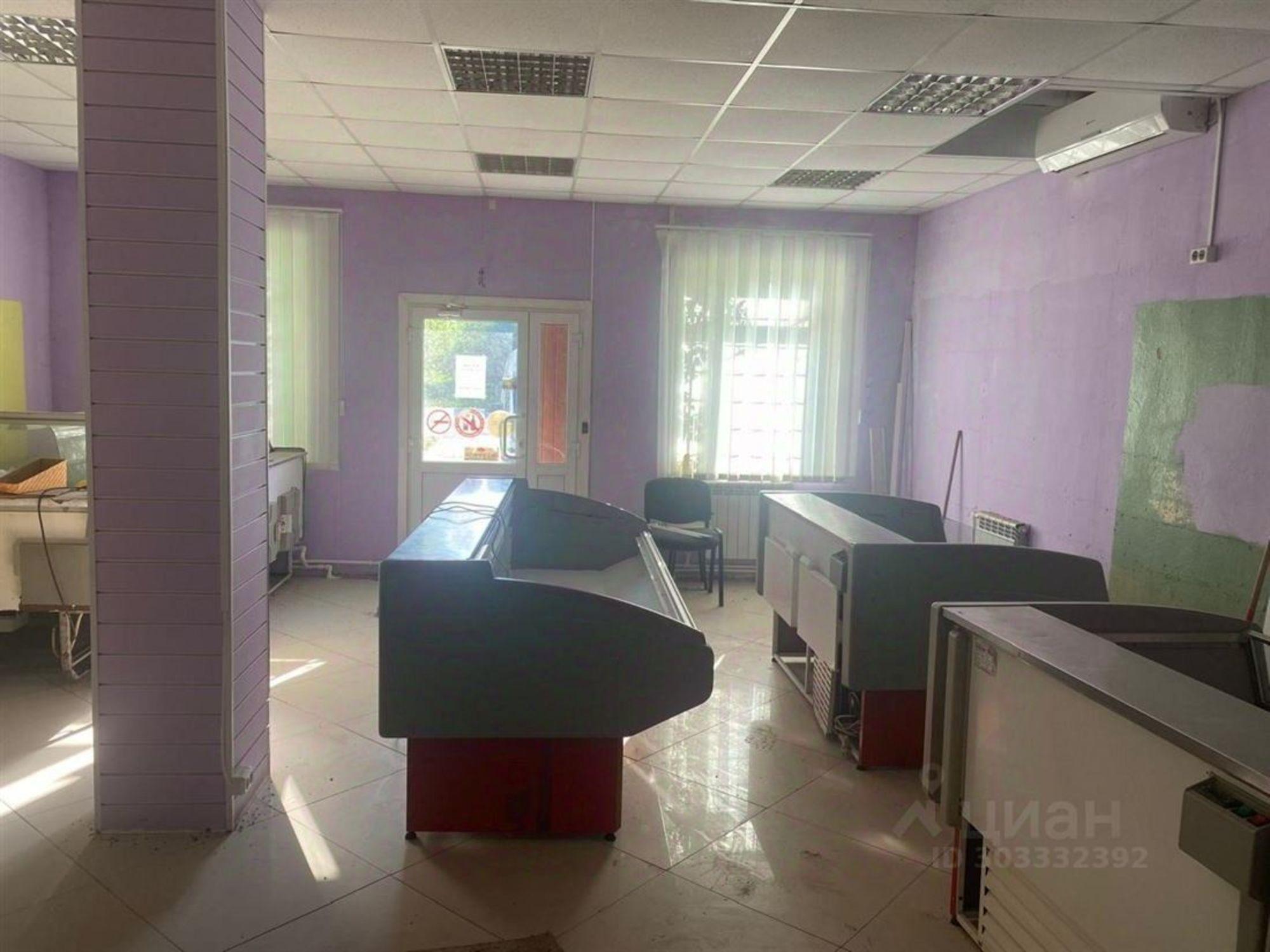 Купить торговое помещение за 1 300 010 рублей на ул Клубная, 3