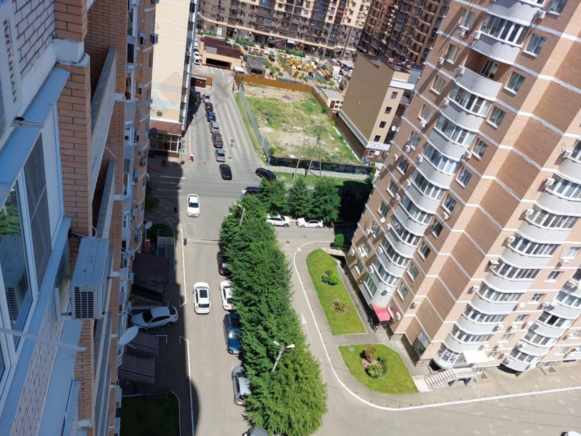 Купить квартиру за 18 300 000 рублей на Монтажников ул, 14