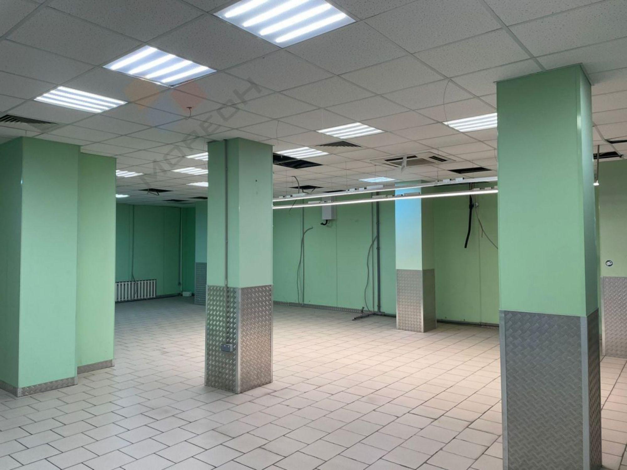 Сдать торговое помещение за 745 200 рублей на им. Дзержинского ул, 211
