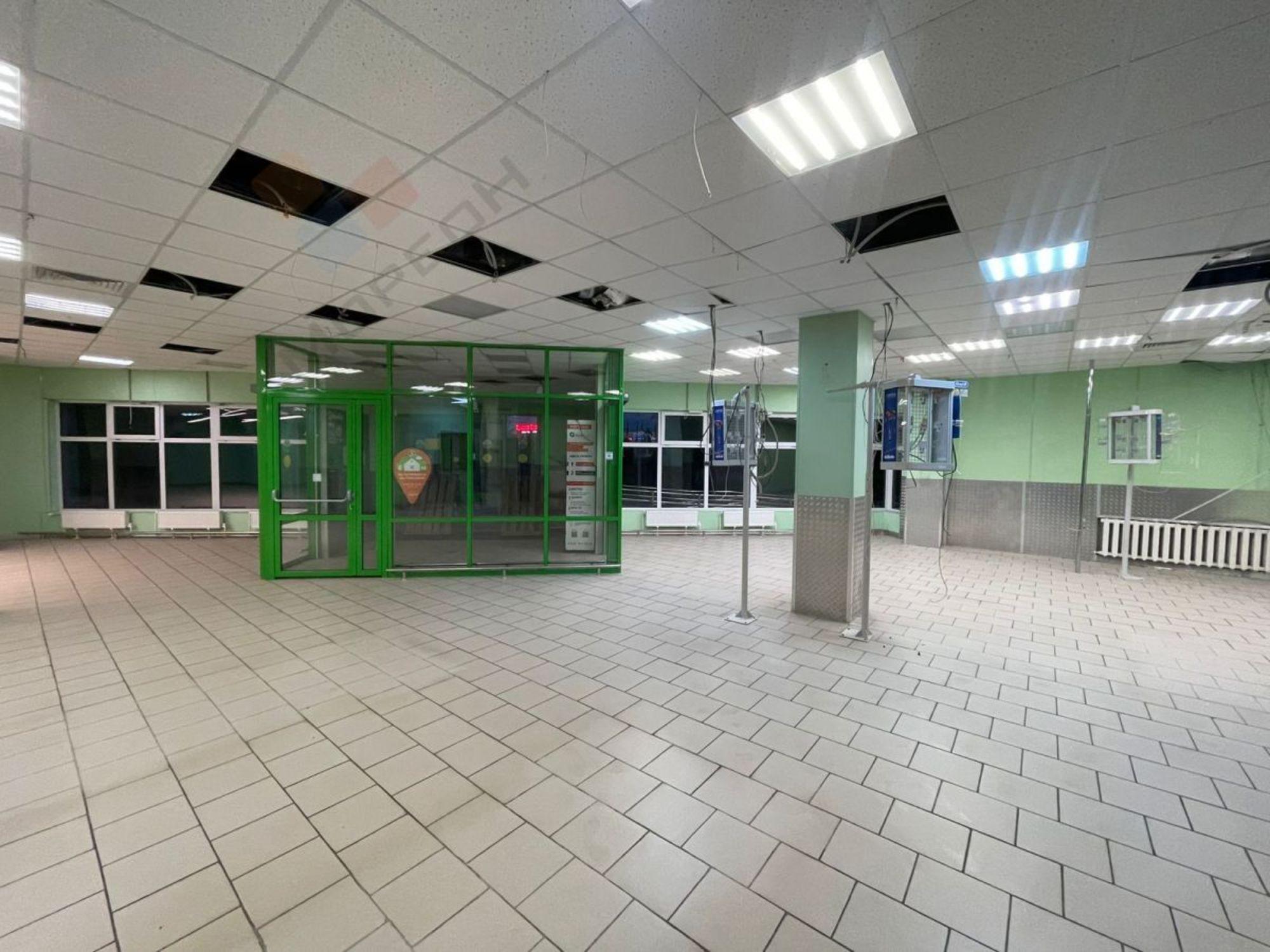 Сдать торговое помещение за 745 200 рублей на им. Дзержинского ул, 211