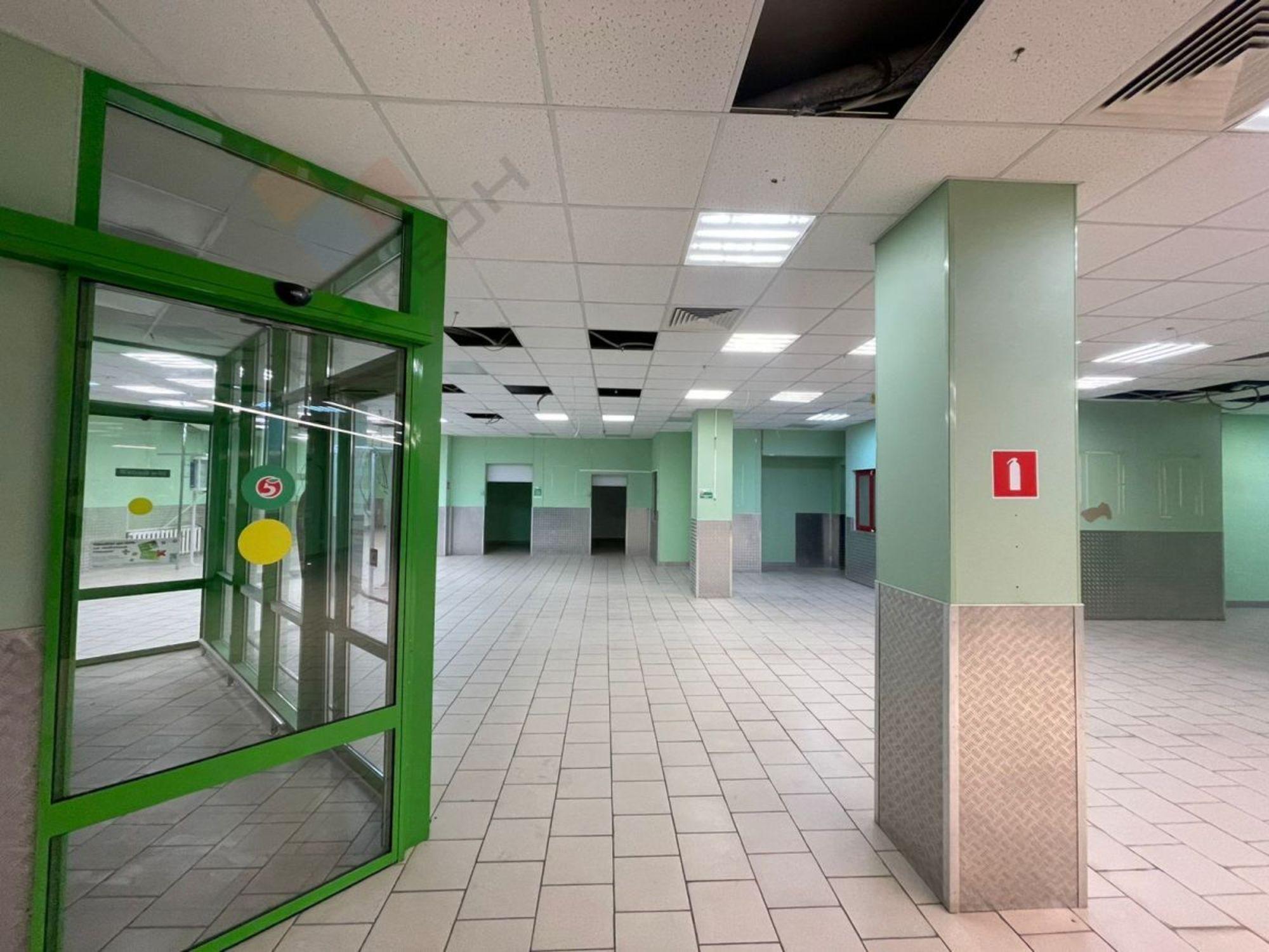 Сдать торговое помещение за 745 200 рублей на им. Дзержинского ул, 211